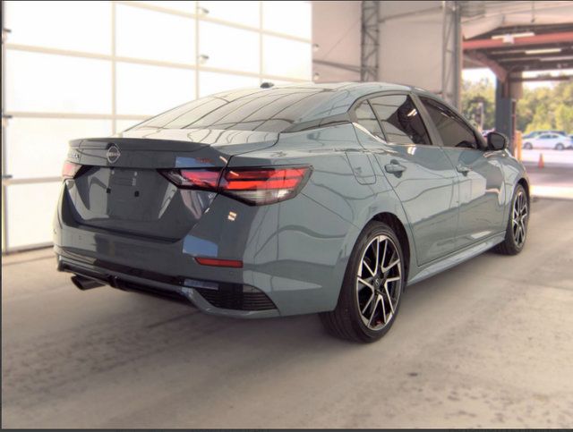 Used 2025 Nissan Sentra SR w/ SR Premium Package FWD image 2