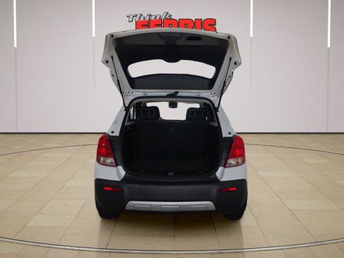 Used 2016 Chevrolet Trax LT w/ LT Convenience Package AWD/4WD image 9