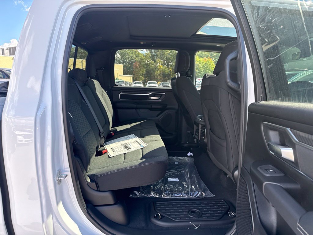 New 2026 RAM 1500 Big Horn AWD/4WD image 24