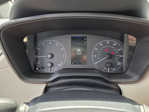 Used 2025 Toyota Corolla Cross L FWD image 29
