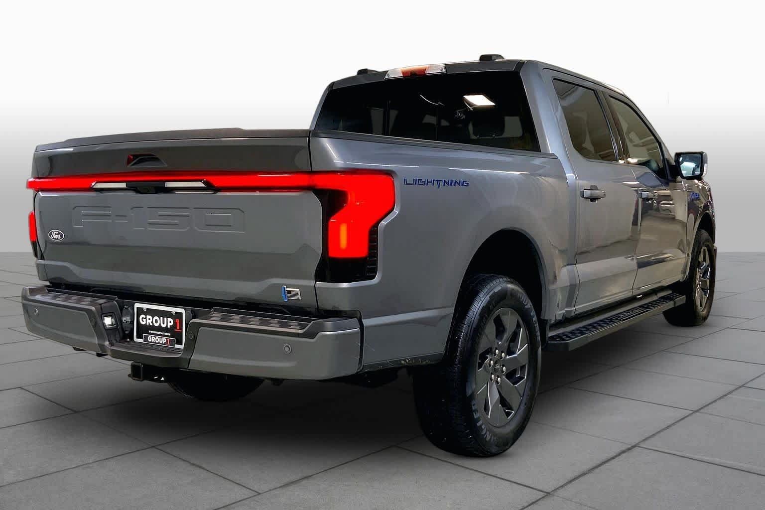 Used 2024 Ford F150 Lightning Lariat AWD/4WD image 12