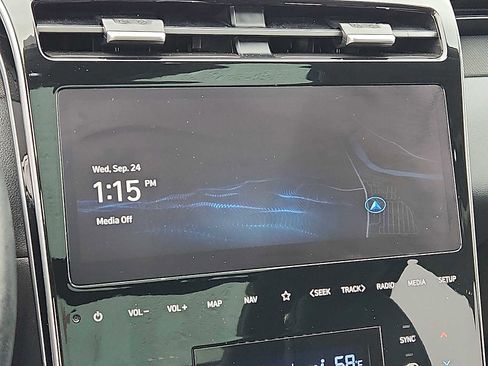 Used 2024 Hyundai Tucson Limited image 17