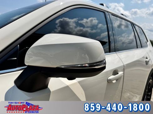 Used 2024 Toyota Grand Highlander AWD Hybrid image 16
