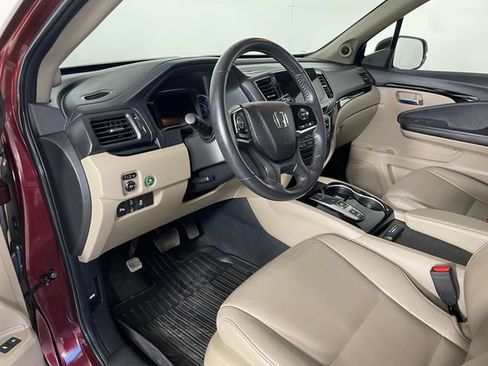 Used 2022 Honda Pilot Touring image 3