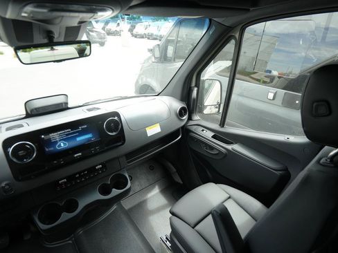 New 2026 Mercedes-Benz Sprinter 2500 image 16