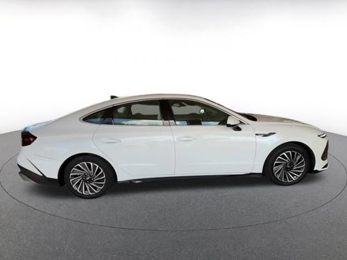 Used 2025 Hyundai Sonata SEL FWD image 16