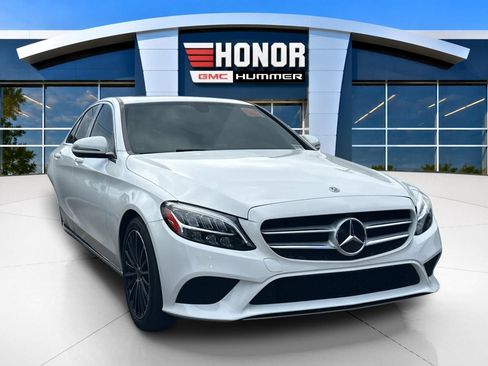 Used 2019 Mercedes-Benz C 300 Sedan image 2