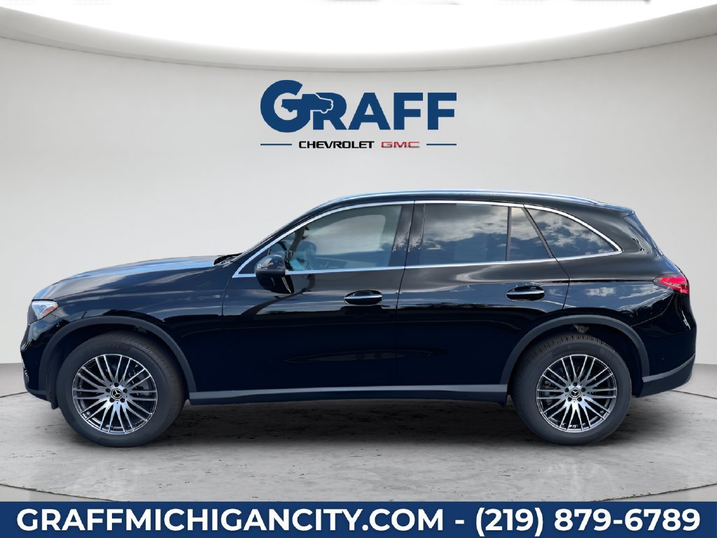 Used 2024 Mercedes-Benz GLC 300 4MATIC image 4