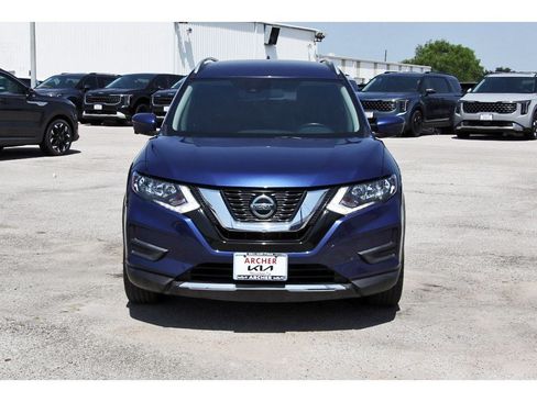 Used 2020 Nissan Rogue SV w/ Premium Package FWD image 8