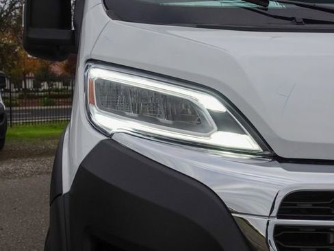 New 2025 RAM ProMaster 2500 w/ Quick Order Package 22G SLT image 5