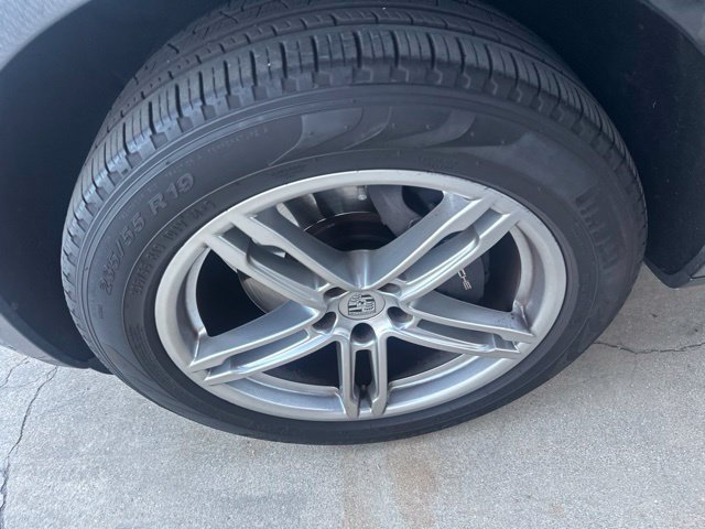 Used 2021 Porsche Macan AWD/4WD image 18