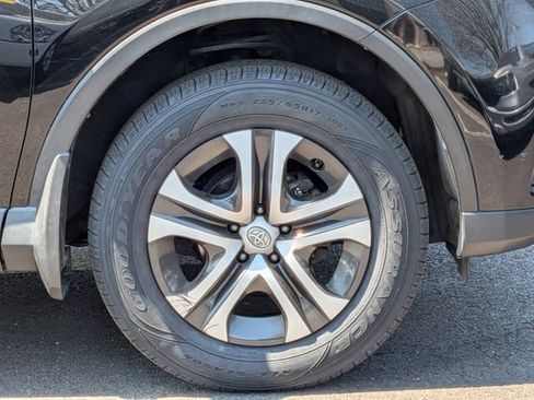 Used 2018 Toyota RAV4 LE w/ All Weather Liner Package AWD/4WD image 27