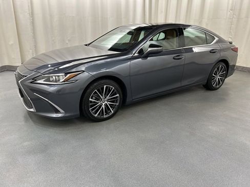 Used 2022 Lexus ES 350 w/ Premium Package image 2