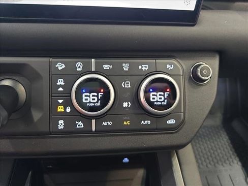 New 2025 Land Rover Defender 110 S AWD/4WD image 21