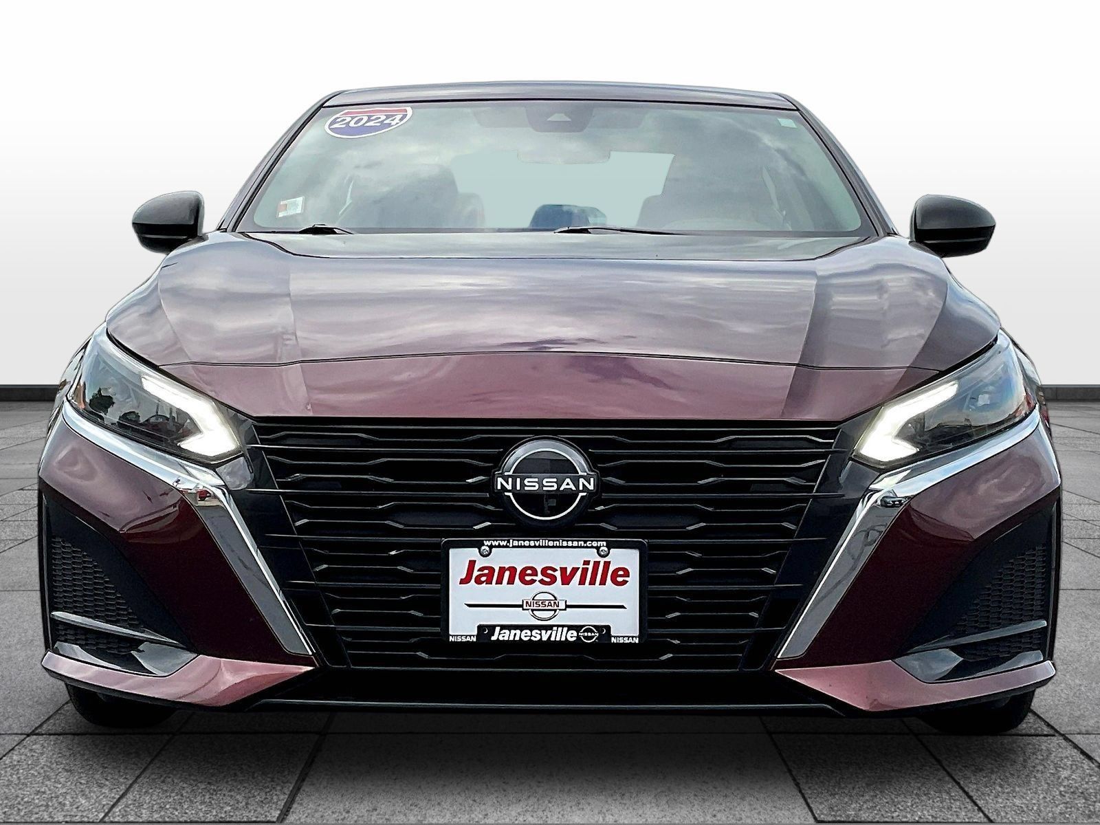 Certified 2024 Nissan Altima 2.5 SV FWD image 2