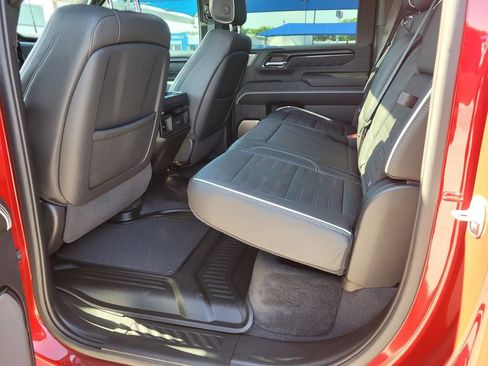 Used 2025 GMC Sierra 2500 AT4X AWD/4WD image 3