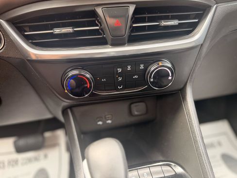 Used 2024 Buick Encore GX Preferred FWD image 31