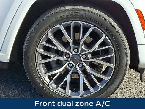 Used 2021 Jeep Grand Cherokee L Summit image 12