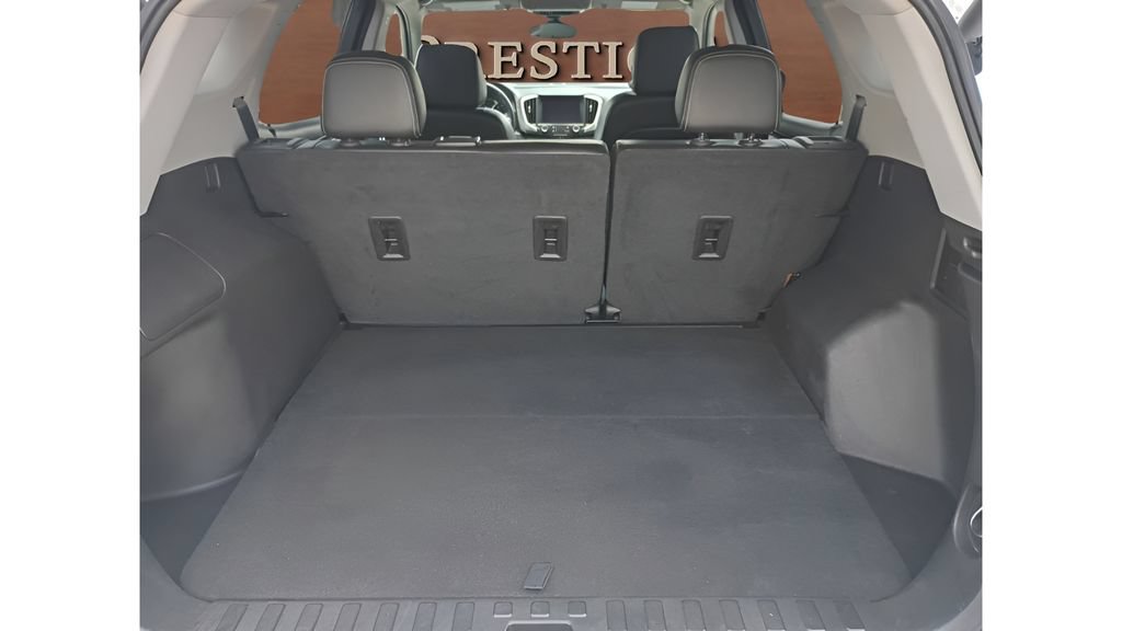 Used 2023 GMC Terrain SLT FWD image 29