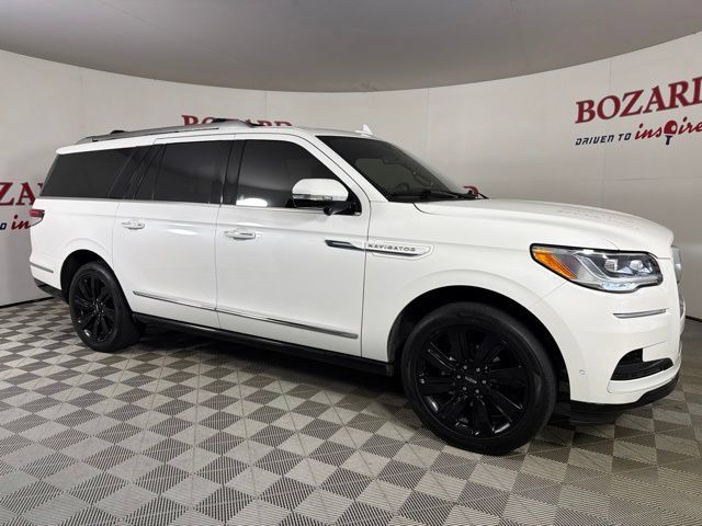 Used 2022 Lincoln Navigator L Reserve AWD/4WD image 17