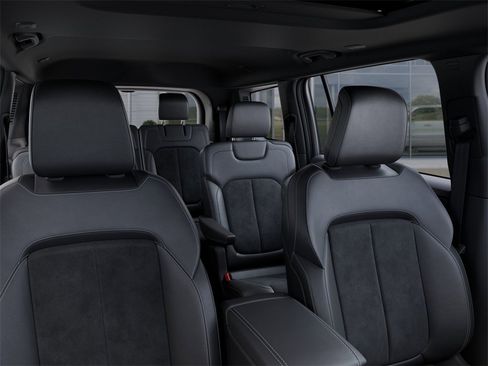 New 2025 Jeep Grand Cherokee L Altitude image 26