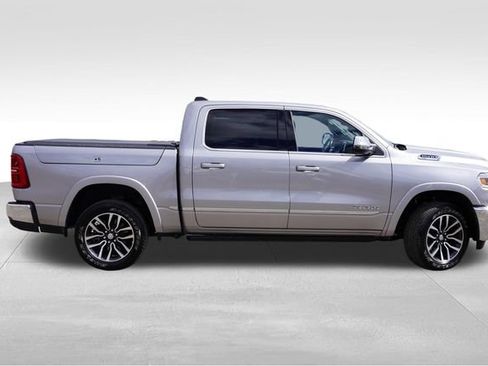 Used 2025 RAM 1500 Limited AWD/4WD image 3