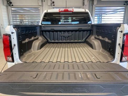New 2026 Chevrolet Colorado ZR2 w/ Technology Package AWD/4WD image 7