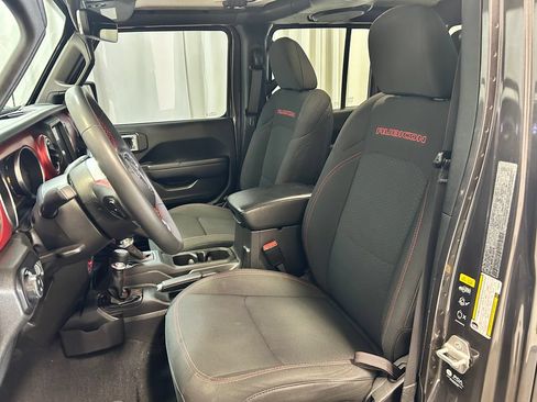 Used 2023 Jeep Gladiator Rubicon w/ Cold Weather Group AWD/4WD image 6