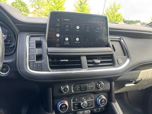 Used 2022 GMC Yukon XL AT4 w/ Technology Package AWD/4WD image 11