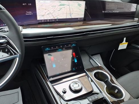 New 2026 Cadillac Escalade Luxury image 11