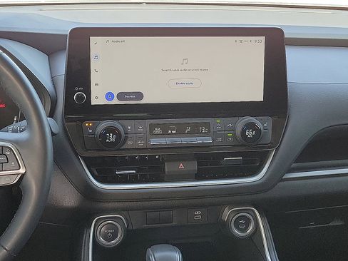 Used 2024 Toyota Grand Highlander XLE image 10