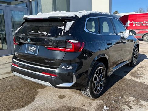 Used 2025 BMW X1 xDrive28i image 3