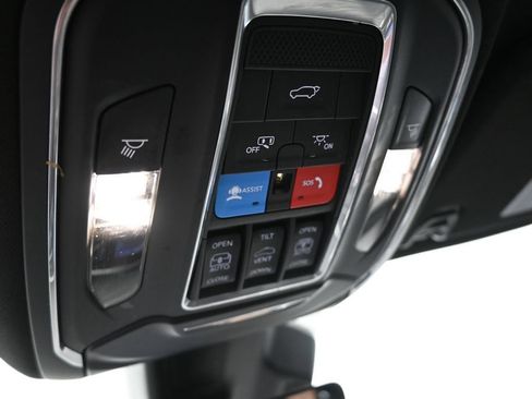 Used 2024 Jeep Wagoneer Series II AWD/4WD image 36