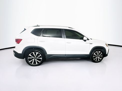Used 2022 Volkswagen Taos SE AWD/4WD image 10
