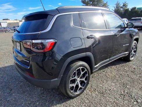 Certified 2024 Jeep Compass Limited image 8