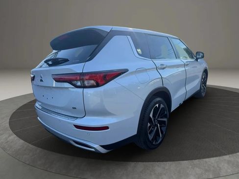 Used 2022 Mitsubishi Outlander SE AWD/4WD image 5