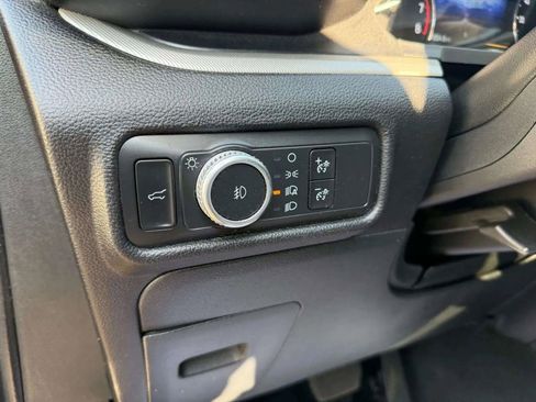 Used 2021 Ford Explorer XLT w/ Equipment Group 202A image 24