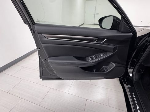 Used 2021 Honda Accord Sport Special Edition image 9