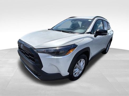 New 2026 Toyota Corolla Cross LE w/ Cold Weather Package AWD/4WD image 4