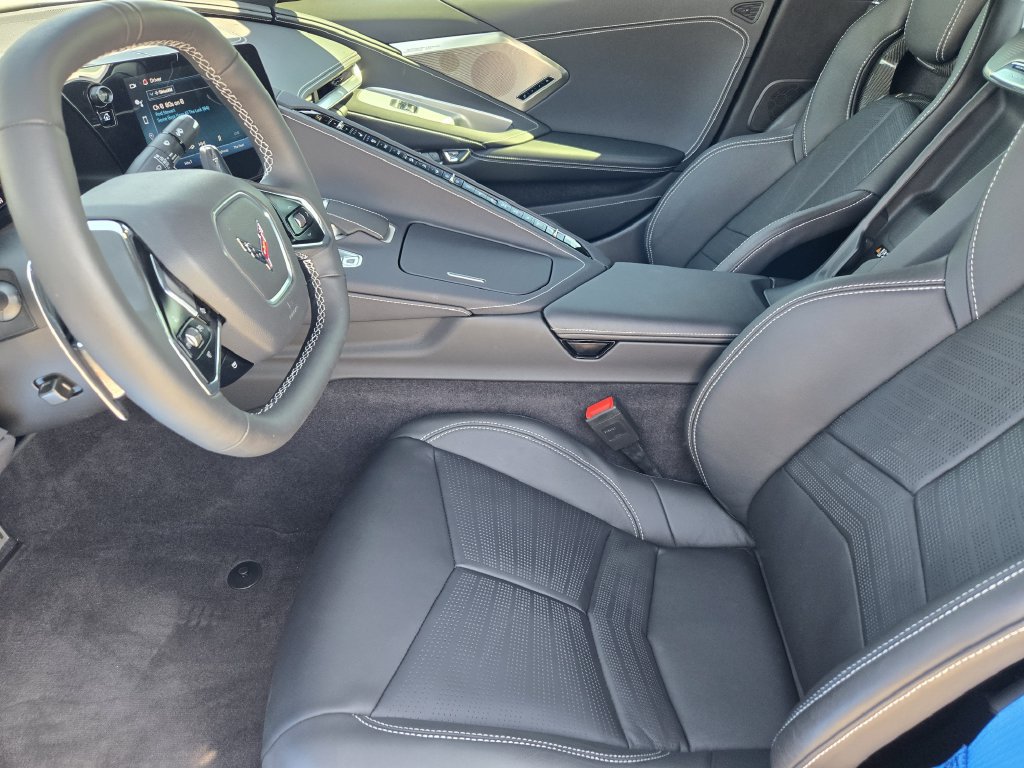 Used 2024 Chevrolet Corvette Stingray Preferred Cpe w/ 2LT RWD image 14