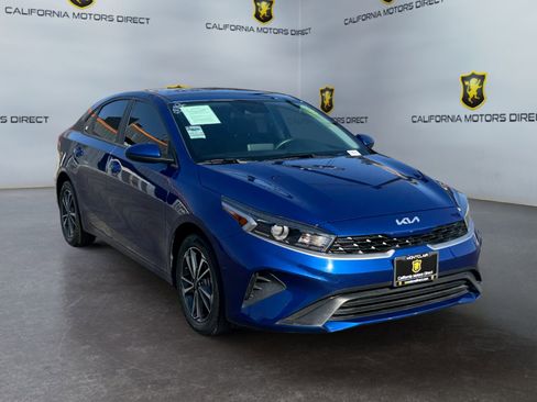 Used 2024 Kia Forte LXS FWD image 7