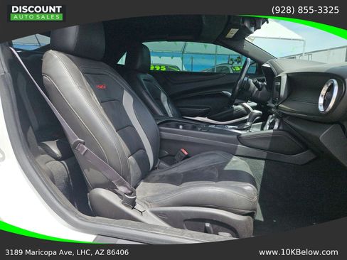 Used 2016 Chevrolet Camaro SS RWD image 9