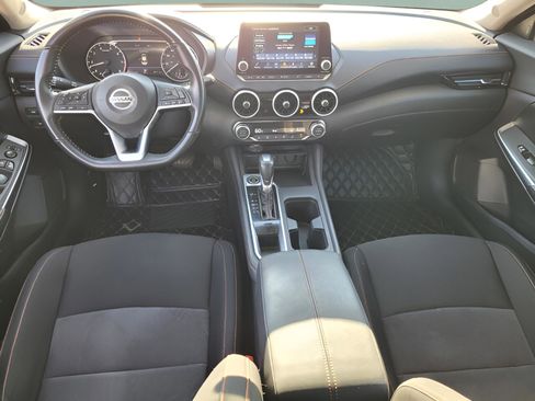 Certified 2022 Nissan Sentra SR w/ Midnight Edition image 9