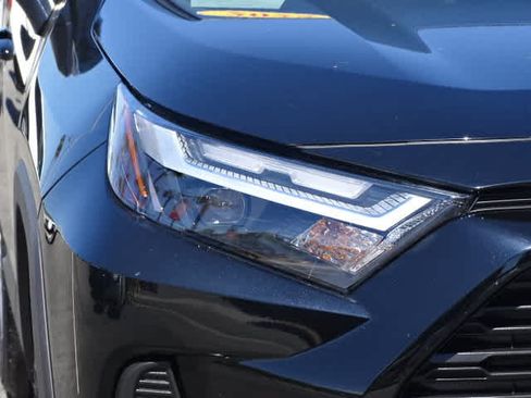 Certified 2025 Toyota RAV4 LE AWD/4WD image 5