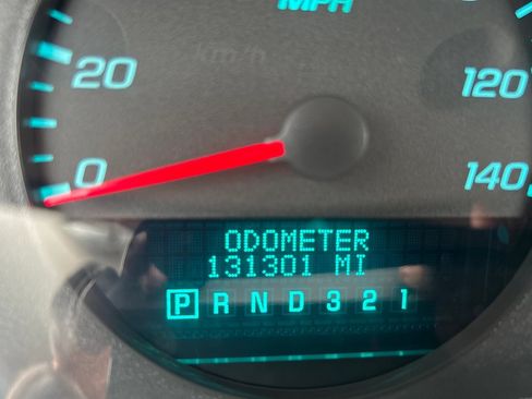 Used 2010 Chevrolet Impala LS FWD image 14