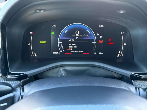 Used 2025 Toyota Camry SE FWD image 23
