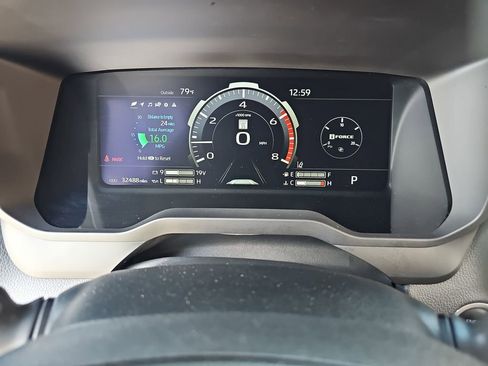 Used 2024 Toyota Tundra Limited AWD/4WD image 10
