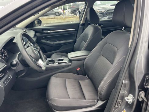 Used 2022 Nissan Altima 2.5 SV FWD image 18