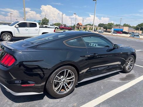Used 2017 Ford Mustang Premium RWD image 5