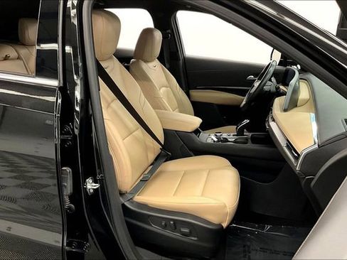 Used 2024 Cadillac XT4 Luxury AWD/4WD image 8